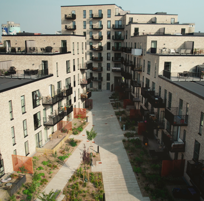 Unik 2-værelses lejlighed med tagterrasse på Ankomstpladsen 2